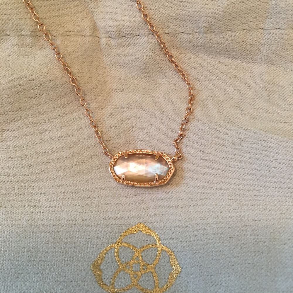 KENDRA SCOTT Gold Pendant Necklace